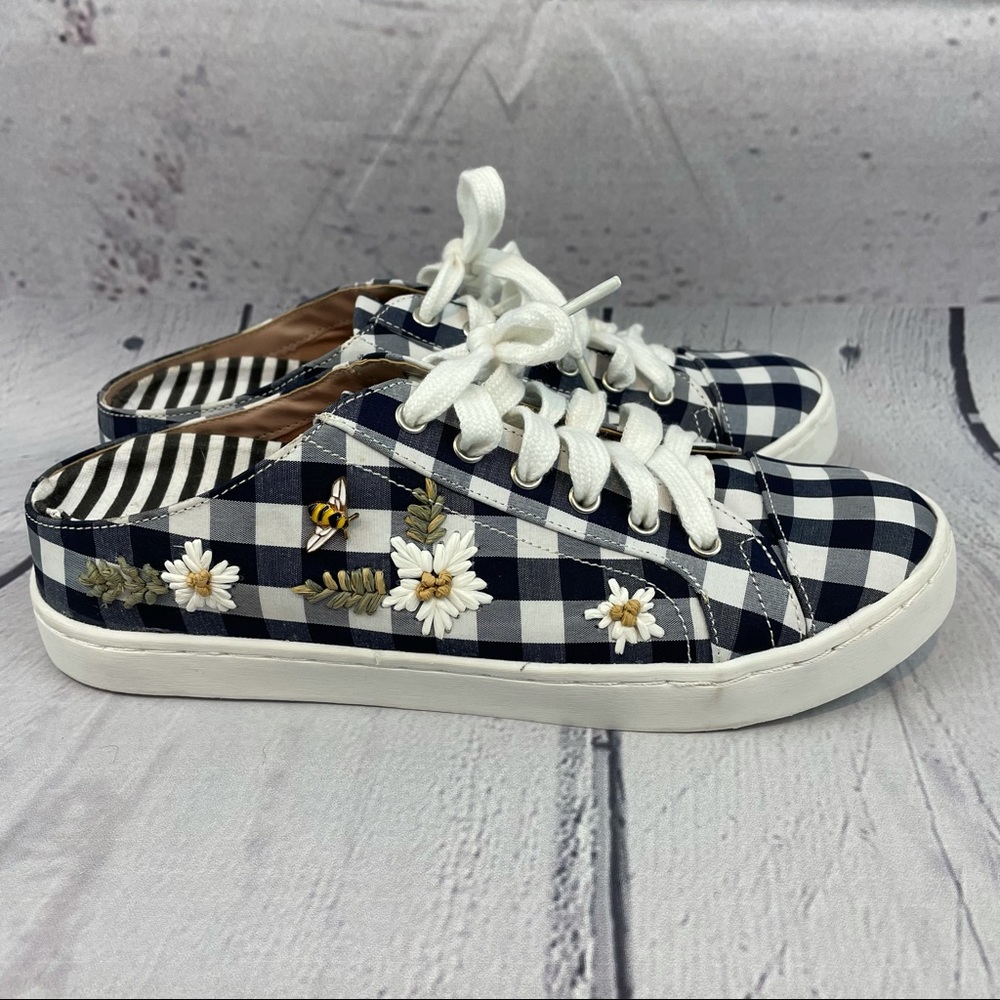 Betsey Johnson Edna Slip on Sneakers Size 7
